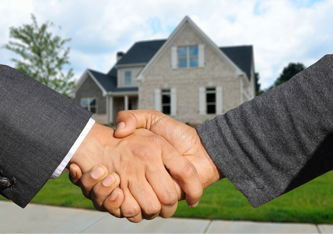 Die Immobilienvermittlung muss seriös von einem Fachmann abgewickelt werden. Da die meisten Käufer in ihrem Leben nur einmal eine Immobilie erwerben, ist der Entscheid über einen bevorstehenden Verkauf oder Kauf von großer Tragweite. 